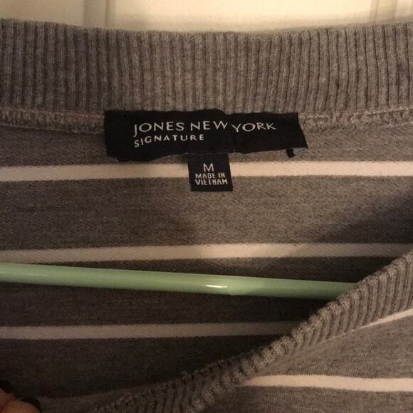 Jones New York Grey striped sweatshirt Medium - Picture 5 of 5